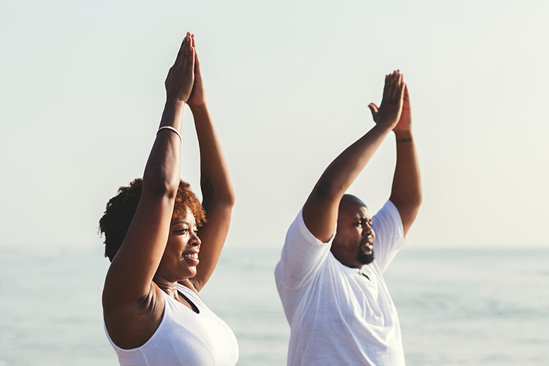 A couple doing weight loss exercise